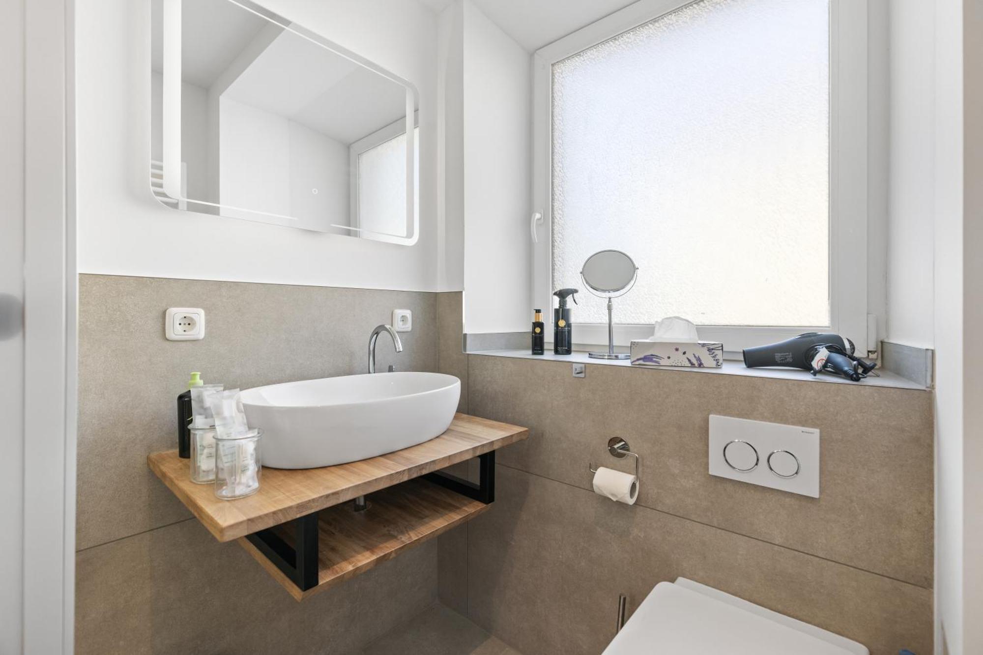 Ma Suite - High-Quality New Apartment เอาก์สเบิร์ก ภายนอก รูปภาพ